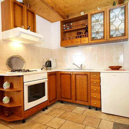 House With Wifi Zrnovo, Korcula - 4876 بيت للعطل *